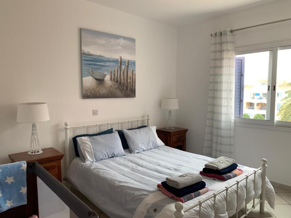 Comfortable 2 Bedroom Apartment In Popular Limnaria Gardens Paphos Exteriör bild