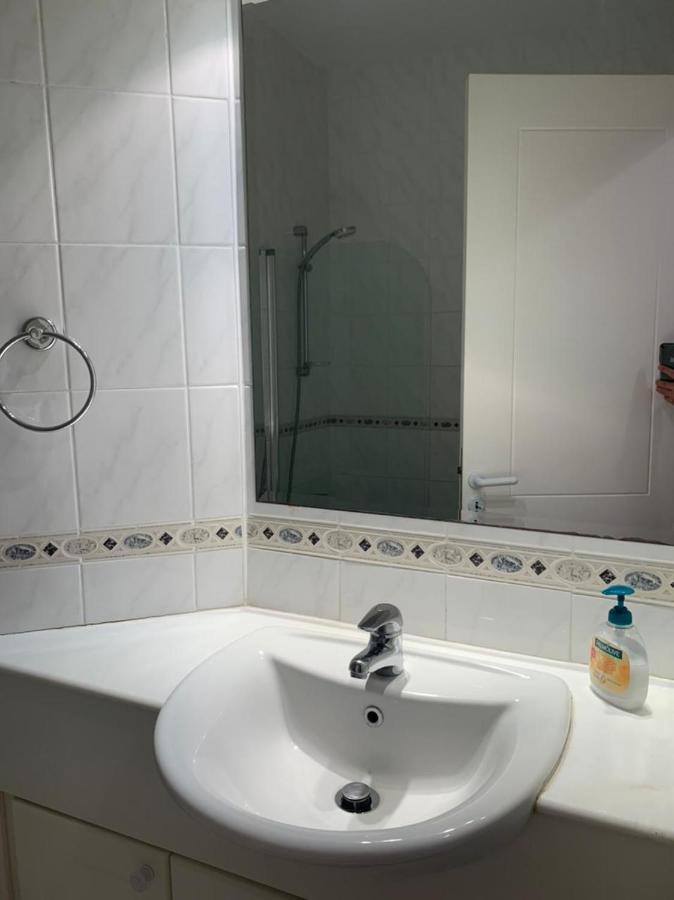Comfortable 2 Bedroom Apartment In Popular Limnaria Gardens Paphos Exteriör bild